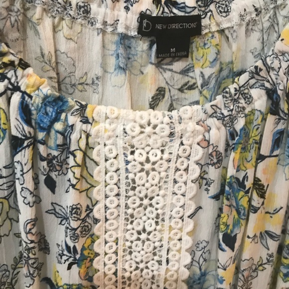 ☀️NEW DIRECTIONS Top - Picture 4 of 5